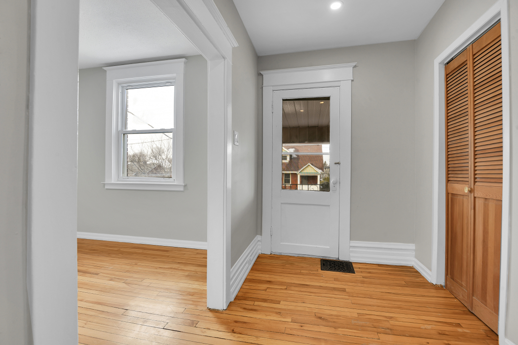 Listing photo thumbnail