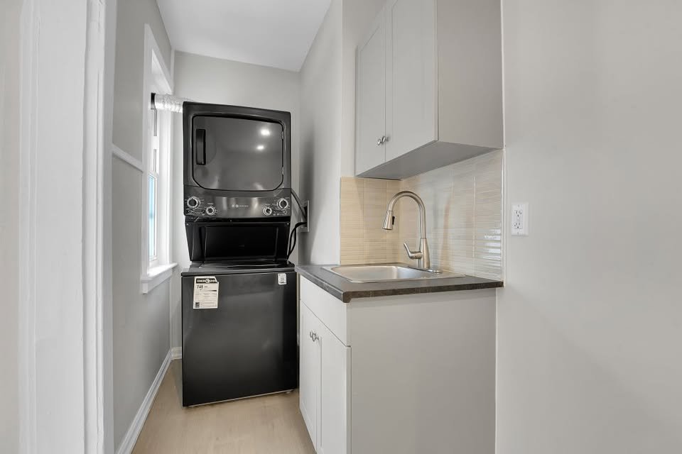 Spacious 3-Bedroom Home for Rent in Hintonburg neighbourhood