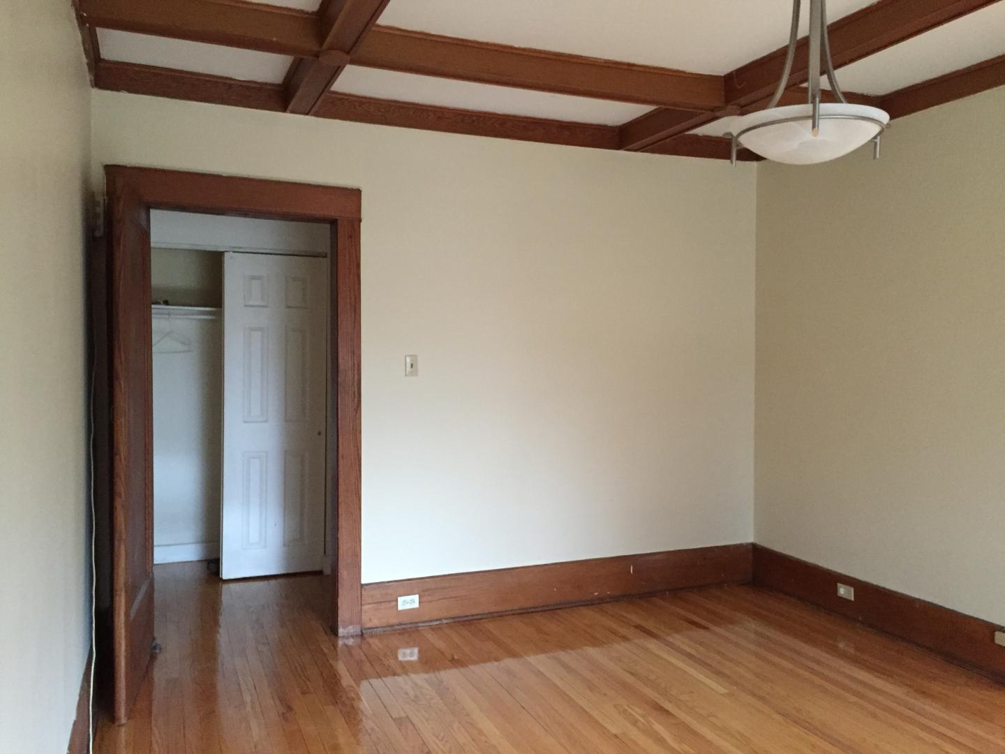 Charming 2-Bed + Den in The Glebe