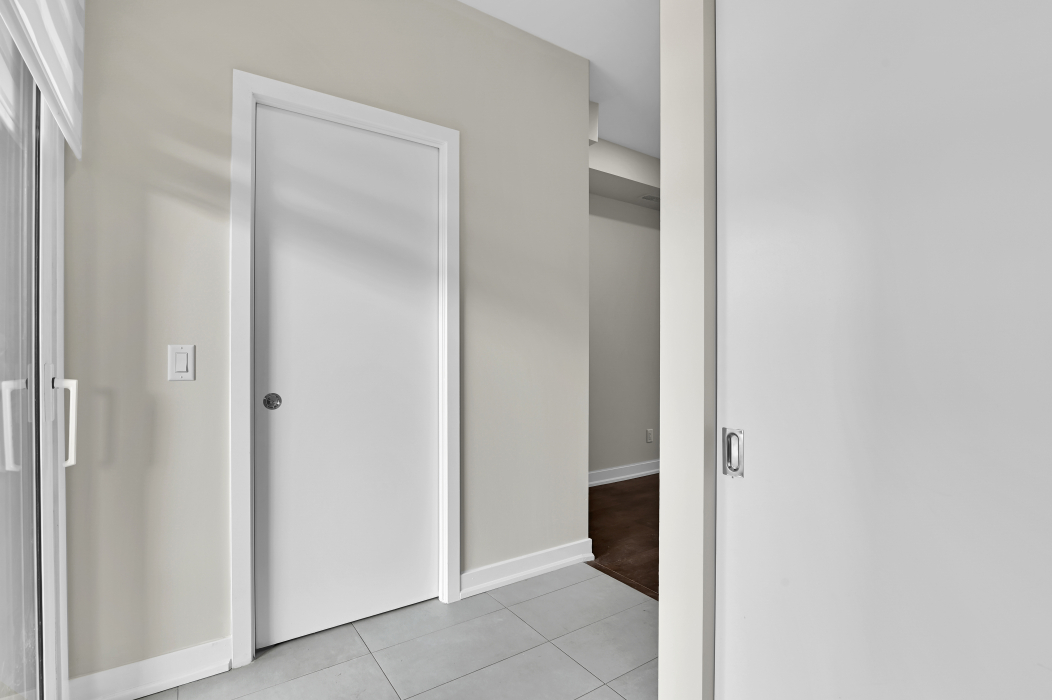 Clean bathroom door in a 2-bedroom townhouse rental in Kanata, Ottawa.