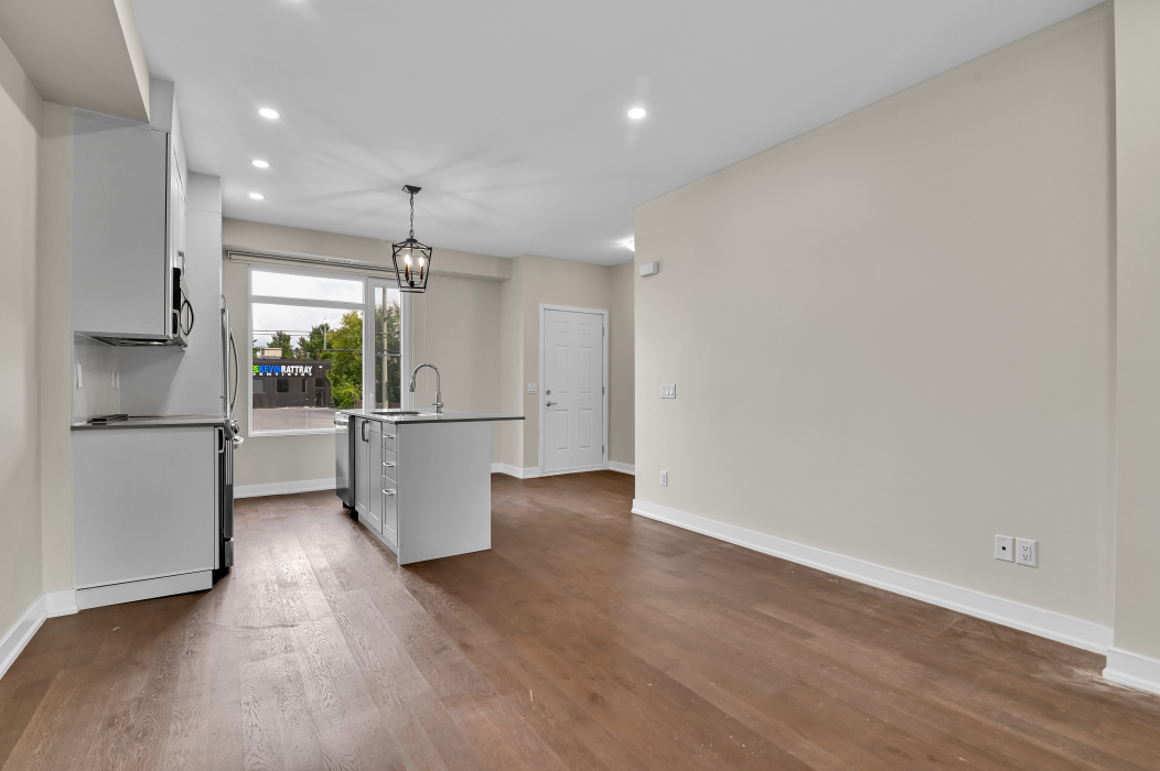 Bright and airy kitchen in a 2-bedroom unfurnished townhouse for rent in Ottawa.