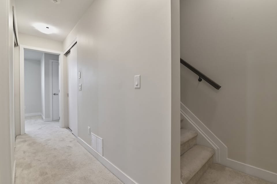 2-Bed Townhouse Basement Suite for Rent in Stittsville – First Month Free