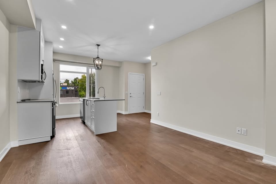 2-Bed Townhouse Basement Suite for Rent in Stittsville – First Month Free