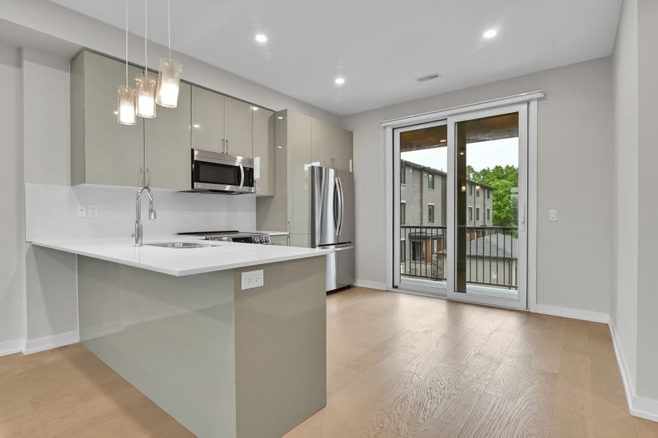 2-Bed Townhouse Basement Suite for Rent in Stittsville – First Month Free