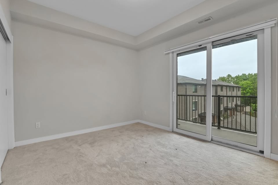 2 Bedroom Upper Townhouse Suite