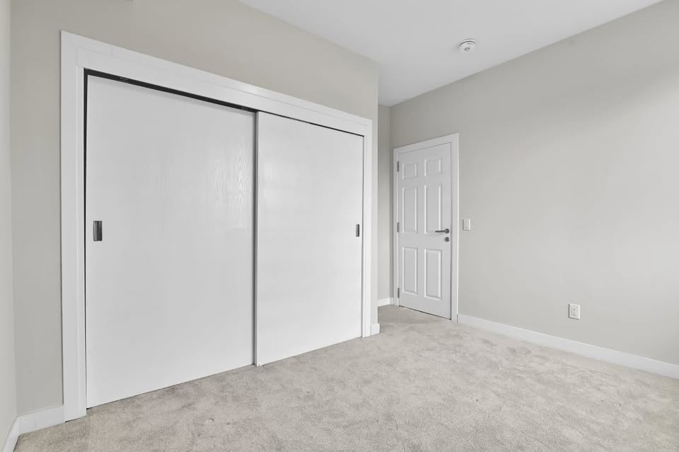 2 Bedroom Upper Townhouse Suite