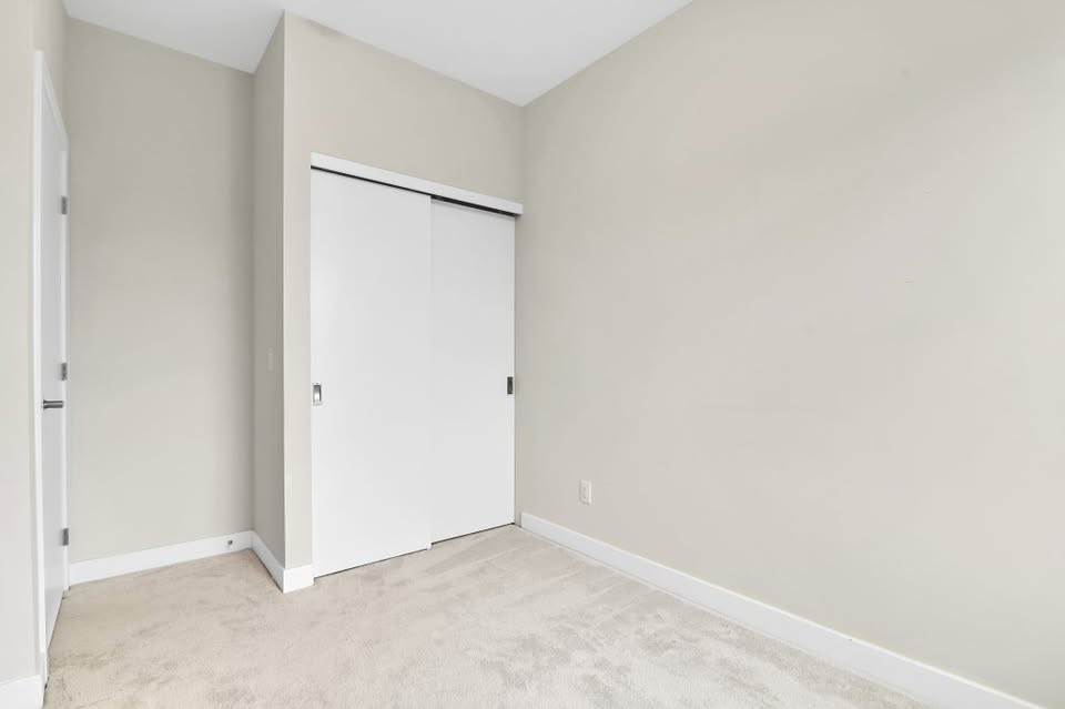 3 Beds 2.5 Baths Townhouse with Double Garage