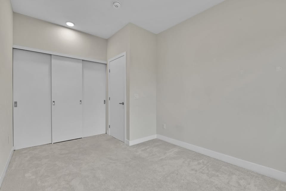 3 Beds 2.5 Baths Townhouse with Double Garage