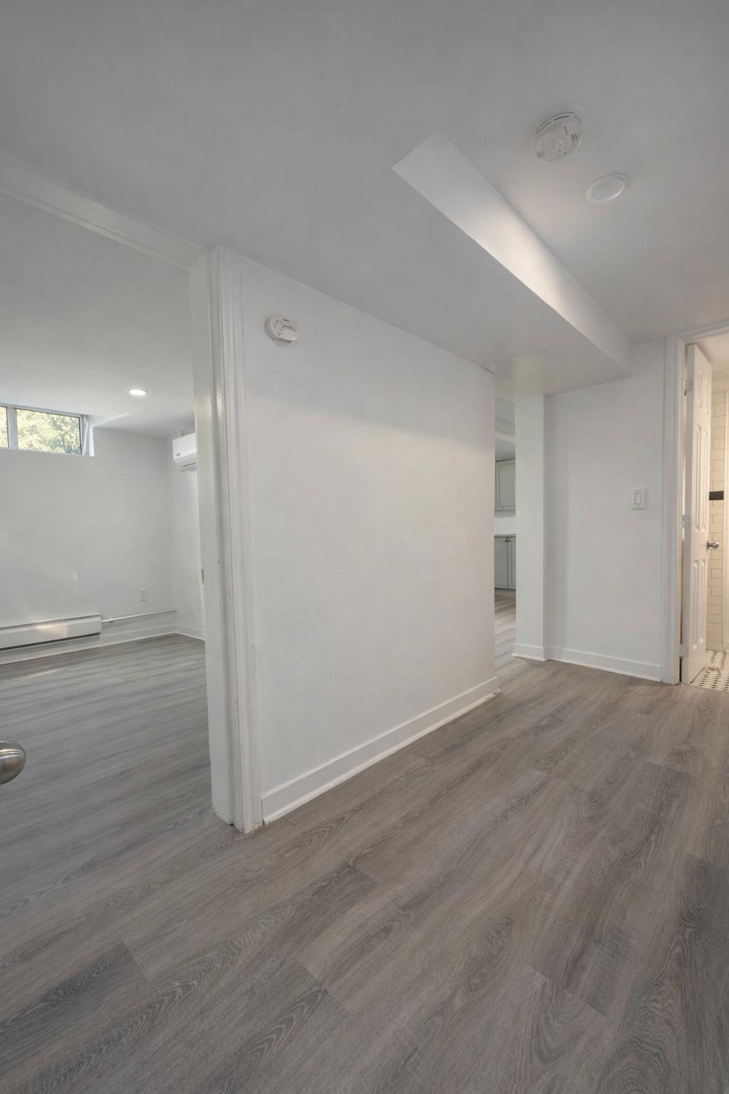 1 Bedroom Basement Apartment steps from Rideau Canal